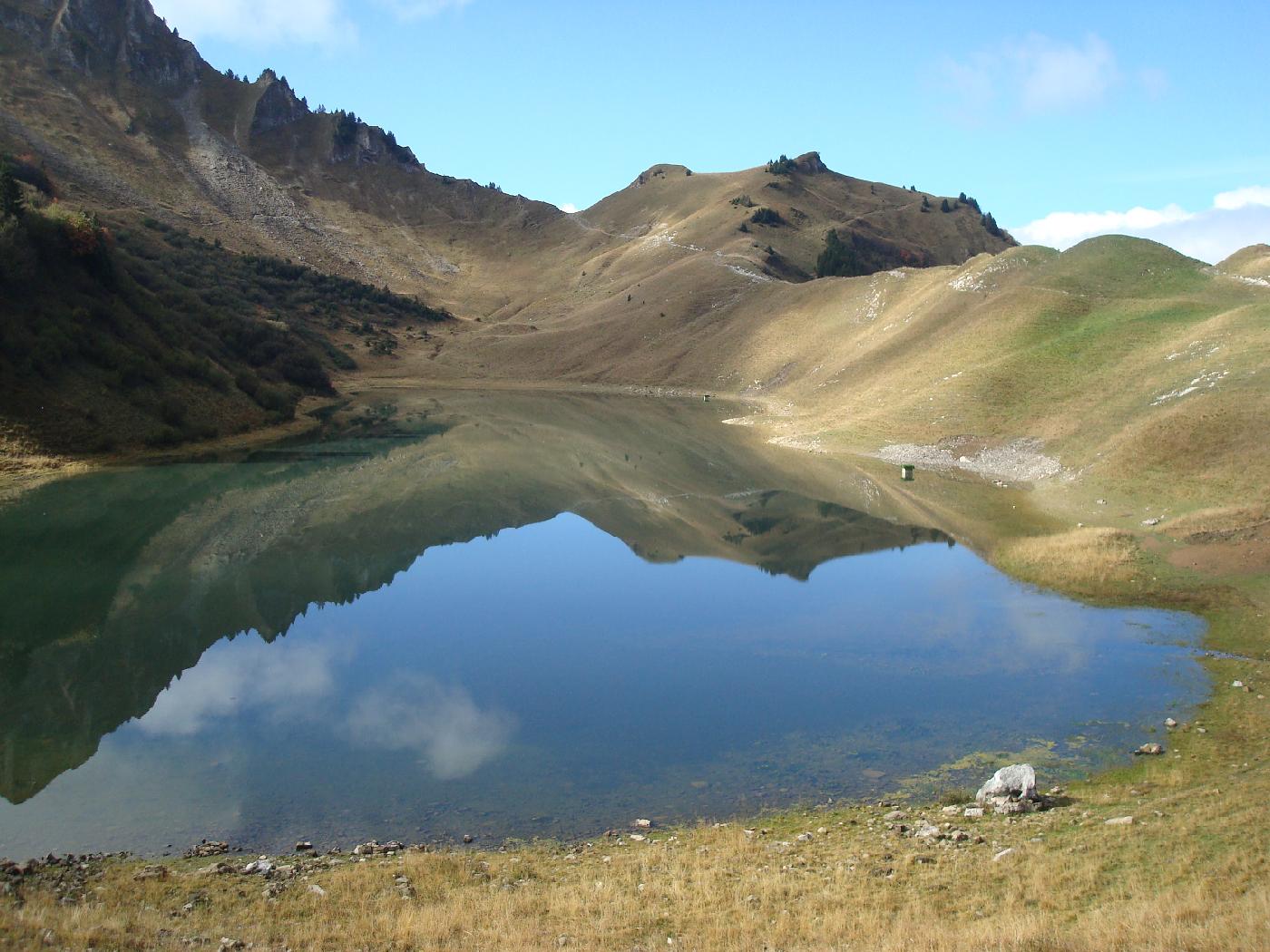 DSC02962.jpg - Le Lac de Lessy en direction du Col de la Forclaz