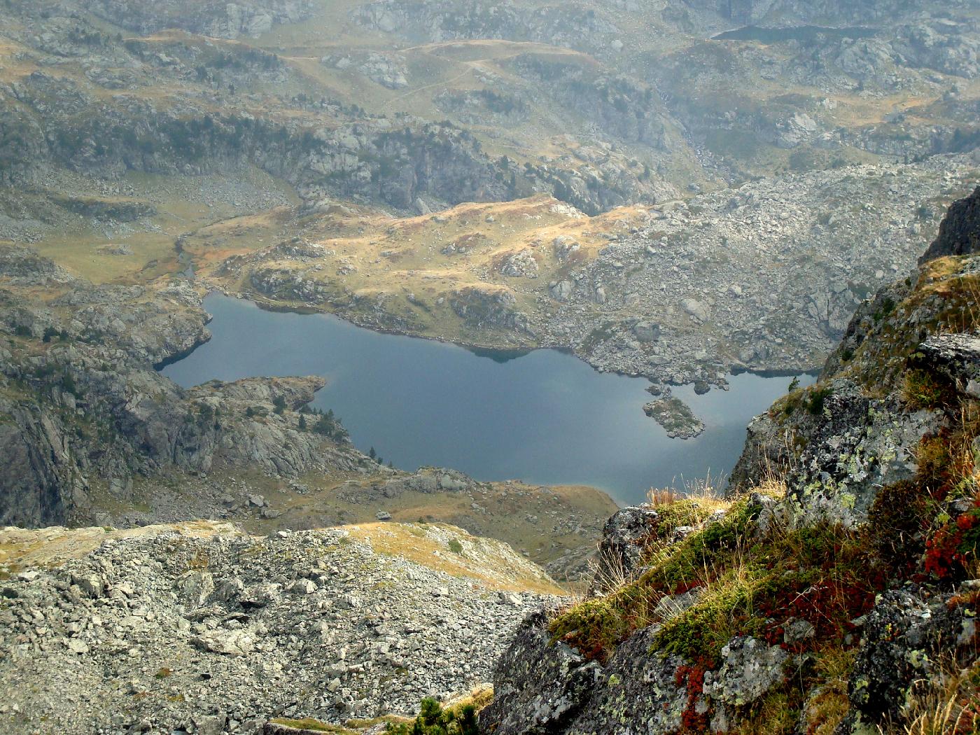 DSC02873.jpg - Du Grand Colon, vue plongeante sur le Lac Merlat