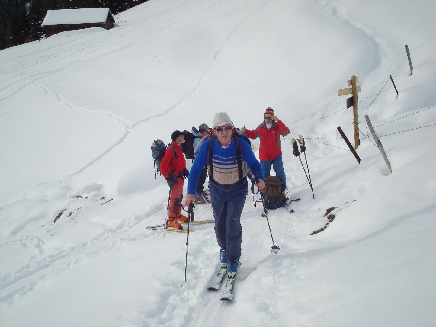 DSC03701.jpg - Louis n�est pas d�accord sur l�itin�raire, Pierre suit la trace