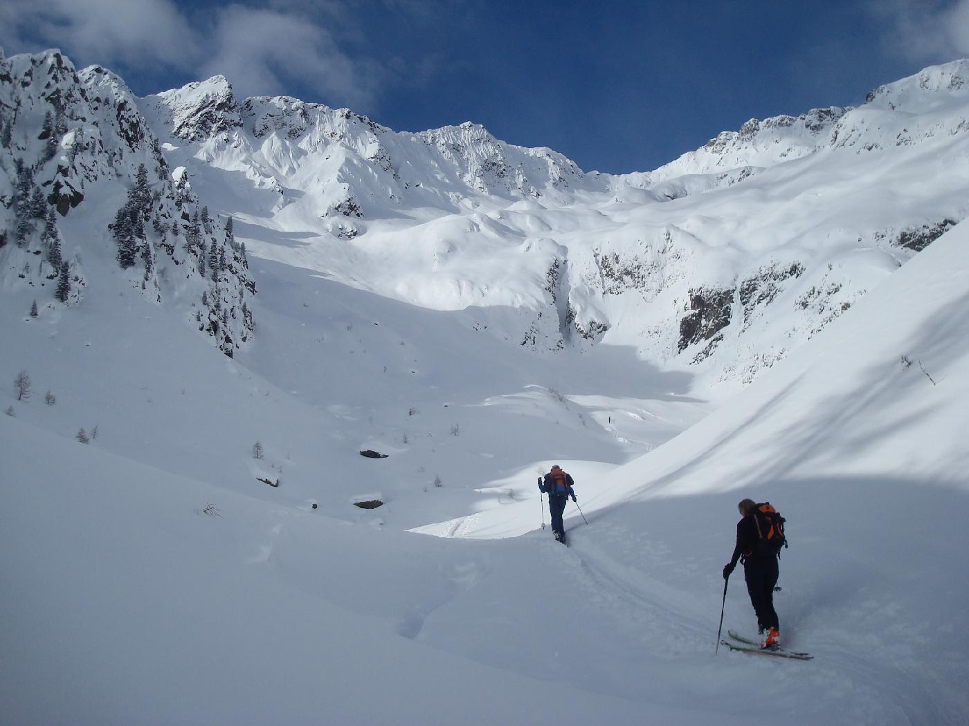 DSC03722.jpg - Le Plan des Marais, au fond Bel Oiseau et le Col de Bel Oiseau