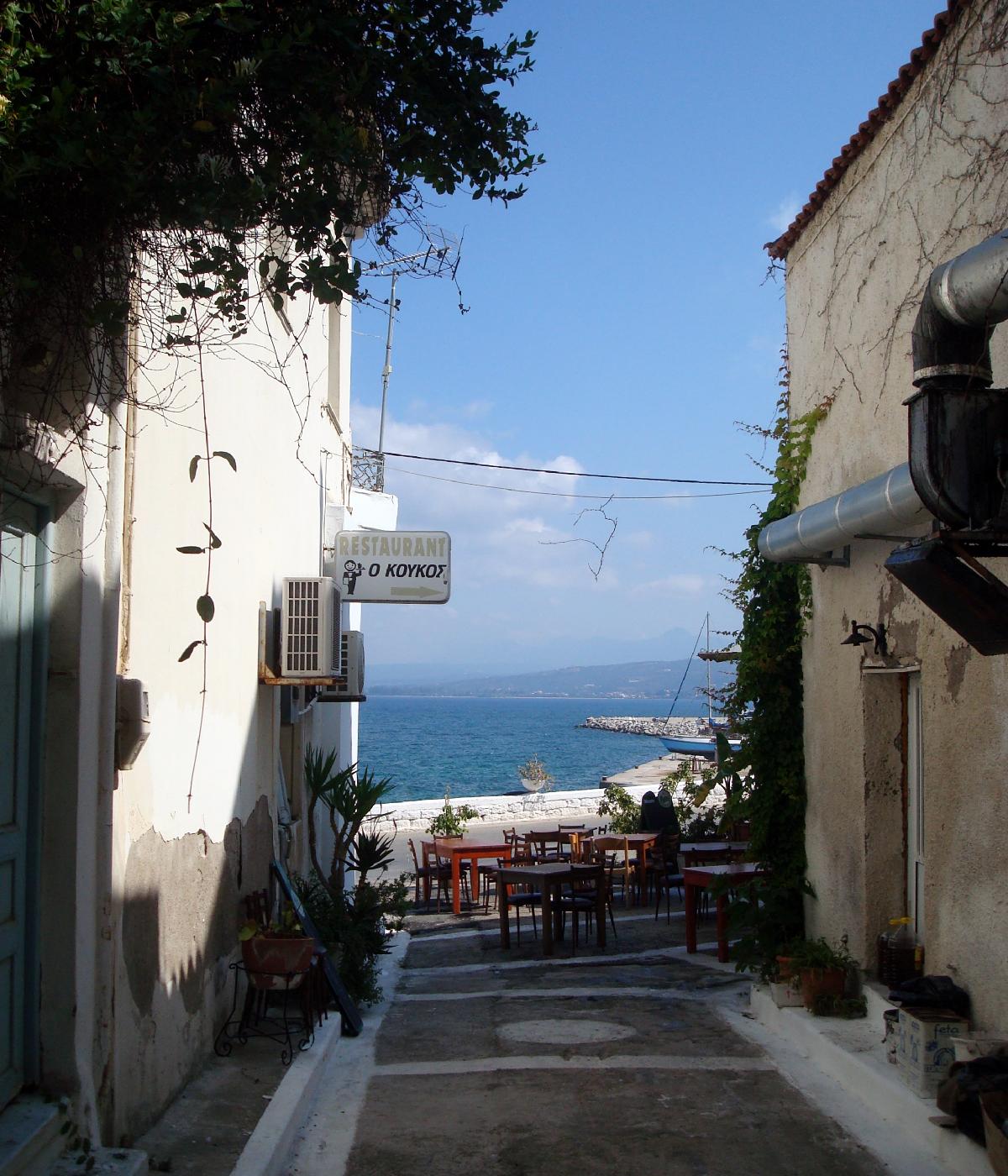 dsc023060.jpg - Rue � Pylos