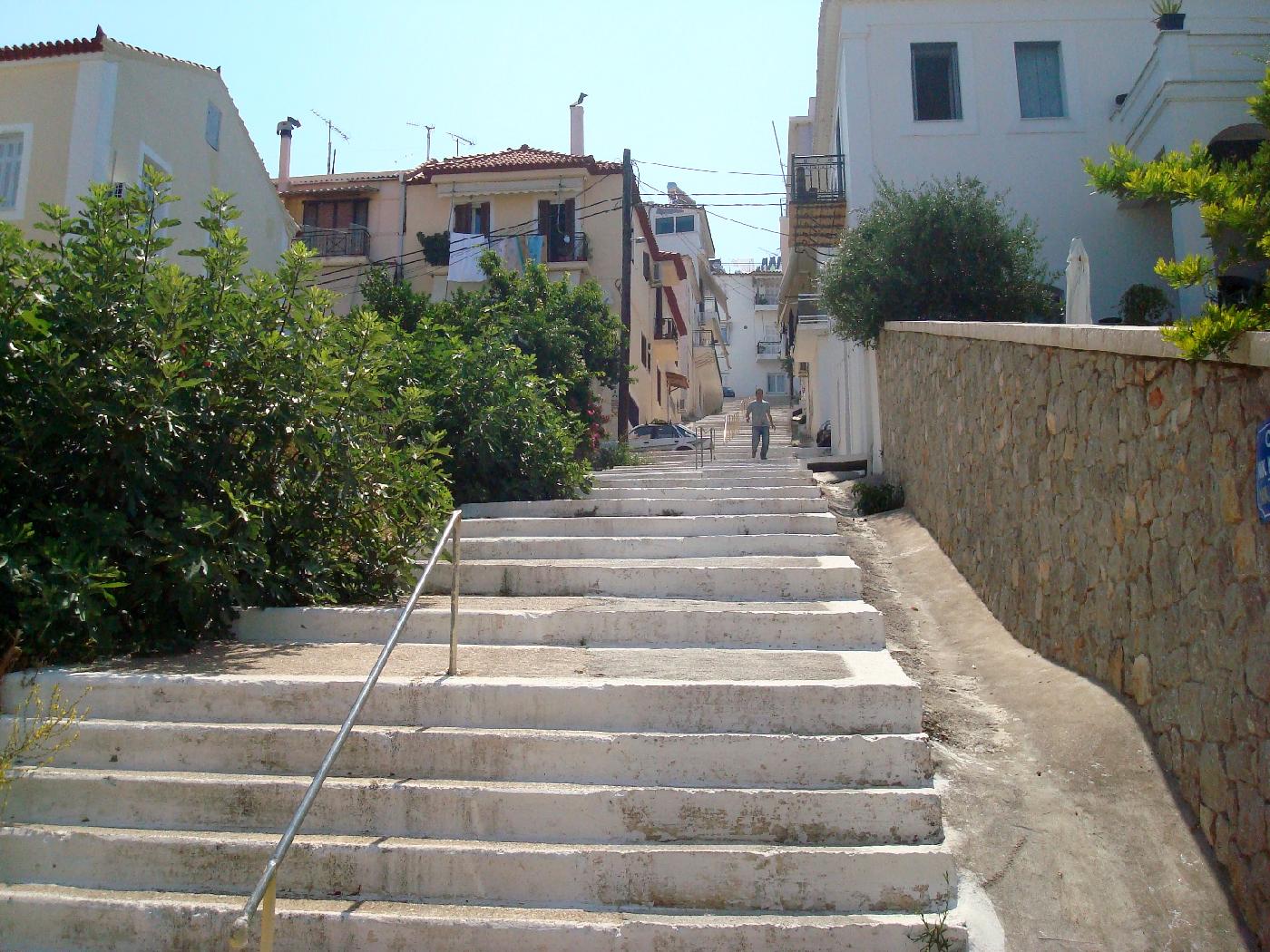 dsc023090.jpg - Escalier � Pylos