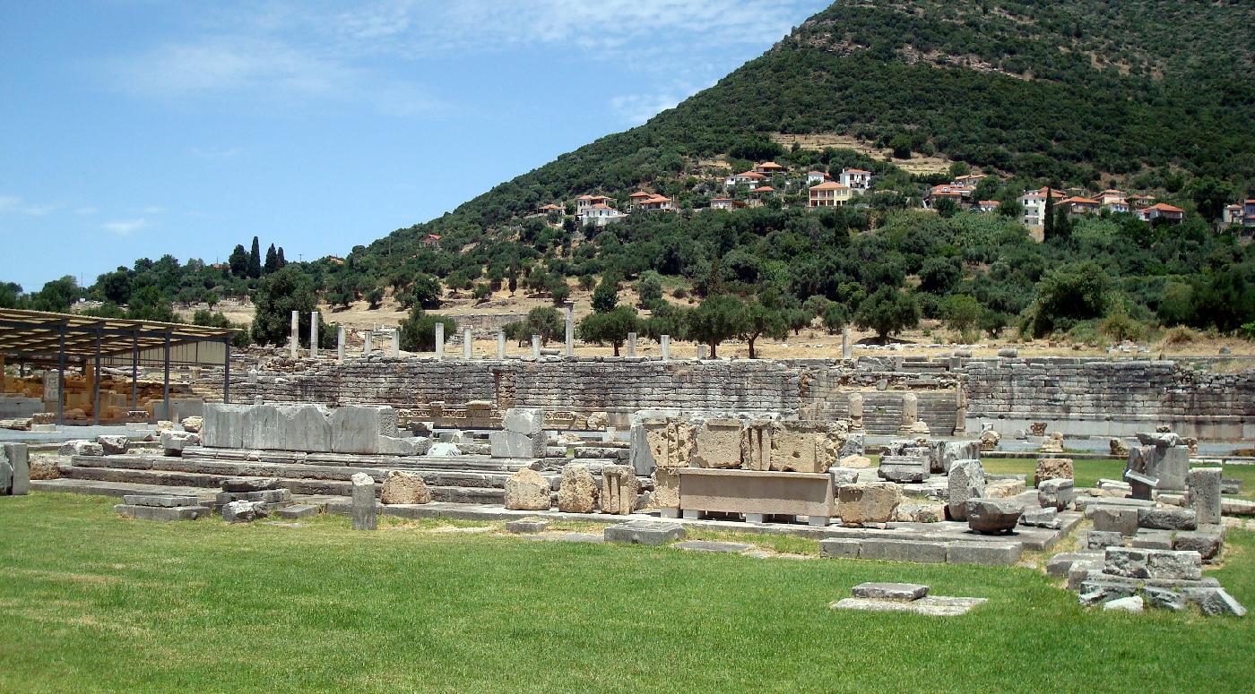 dsc024272.jpg - L�Ascl�pi�ion, Mavromati et les pentes du mont Ithom�