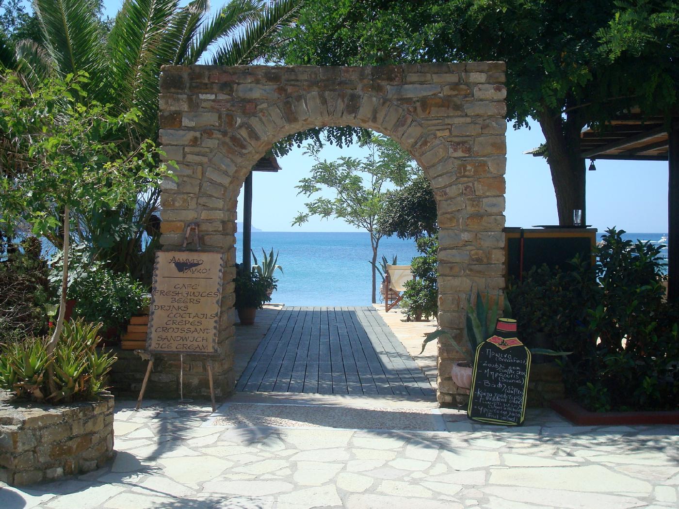 dsc024640.jpg - Restaurant � Filikounda
